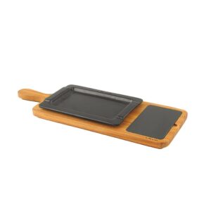 Lava set za serviranje iz litega železa z leseno desko 20×51 cm